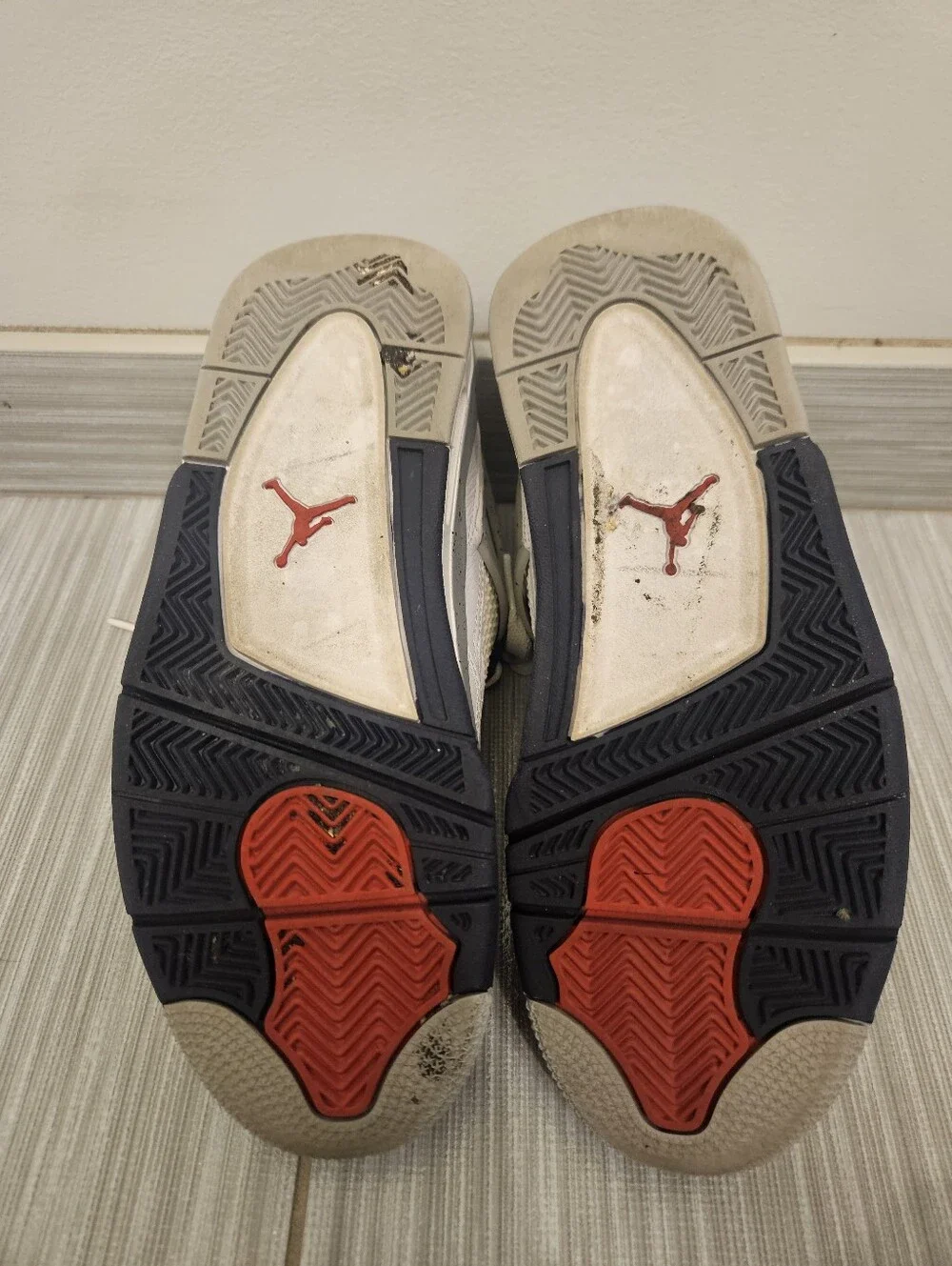 Nike Air Jordan 4 Retro 